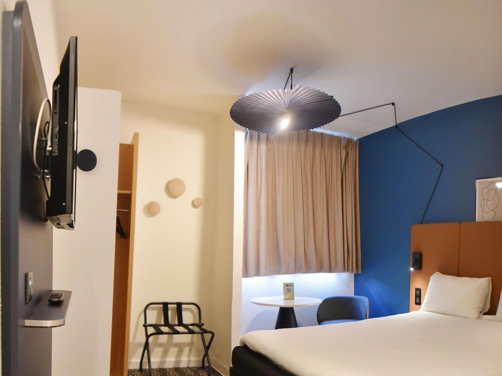 Hotel Ibis Laval Le Relais D'Armor Changé Exterior foto