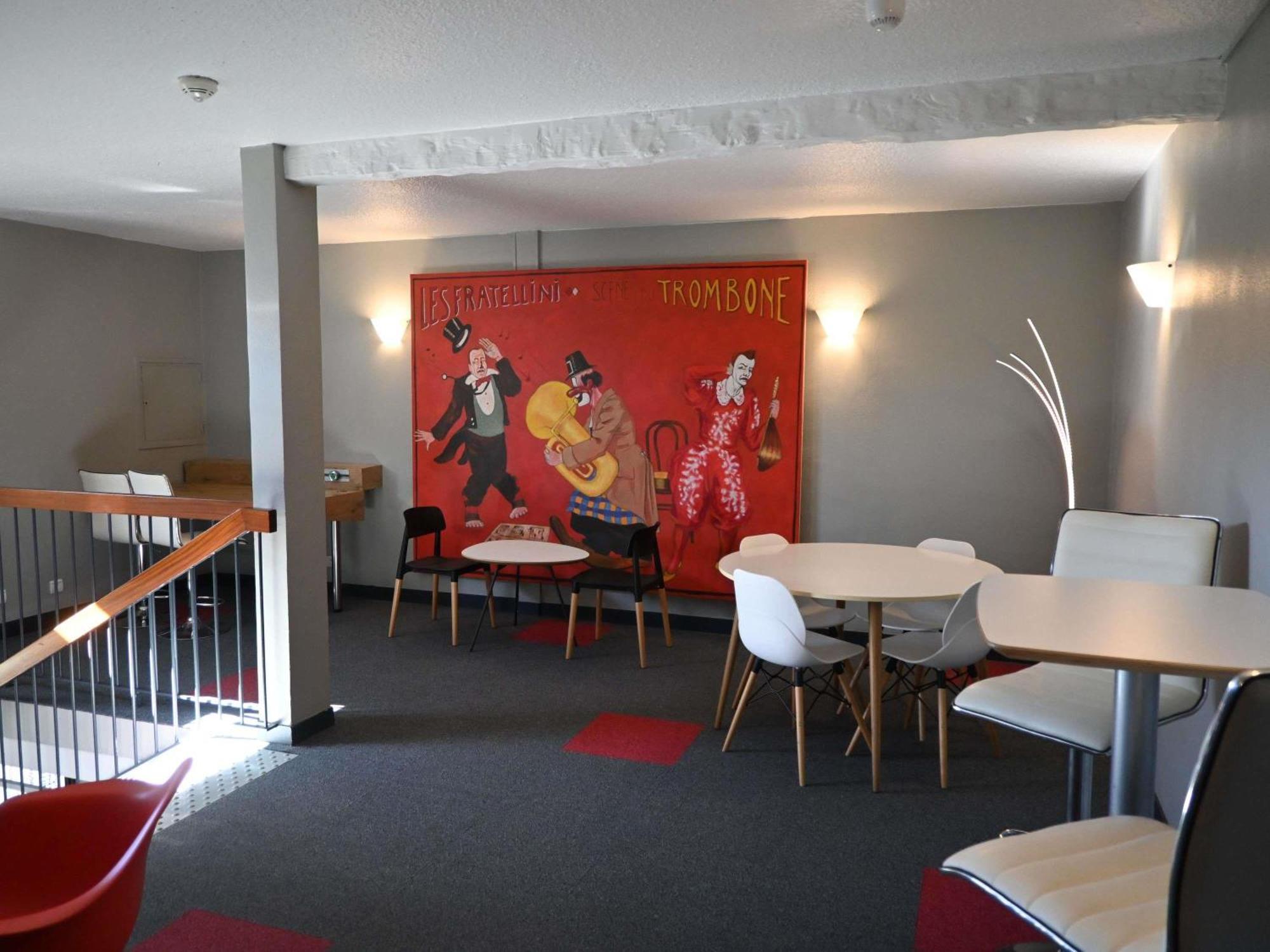 Hotel Ibis Laval Le Relais D'Armor Changé Exterior foto