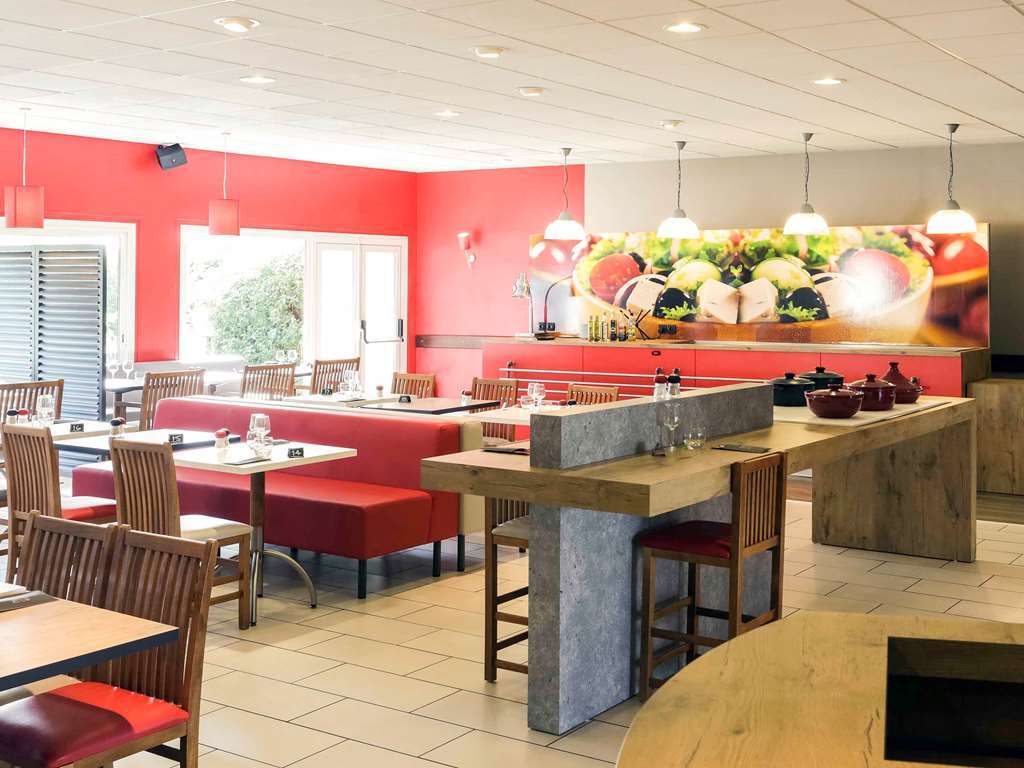 Hotel Ibis Laval Le Relais D'Armor Changé Restaurant foto